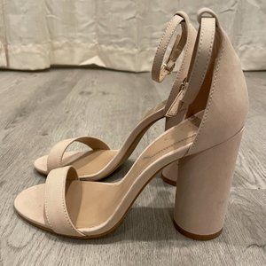 LIGHT BLUSH NUDE SUEDE ROUND BLOCK ALDO HEEL - SIZE 6.5